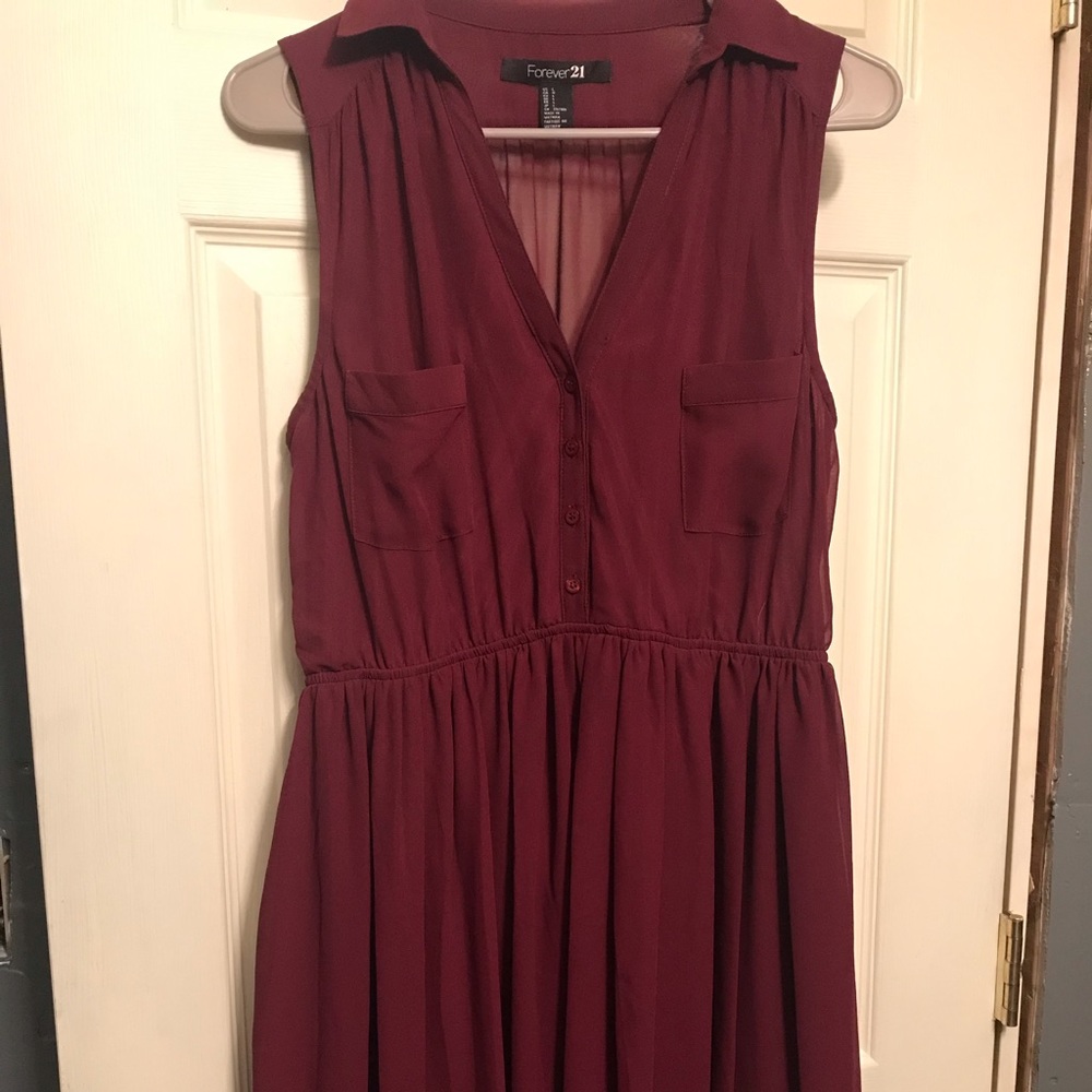 Burgundy chiffon dress with collar
